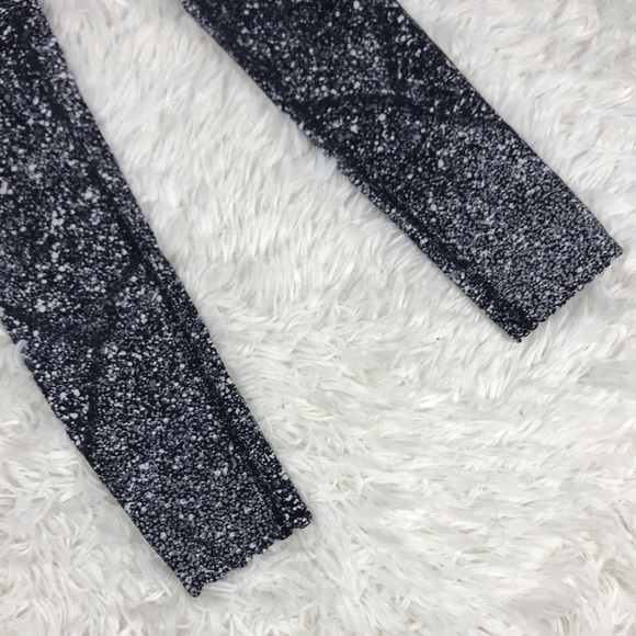 Lululemon Tight Stuff Tight II Splatter White Black / Black - Picture 7 of 8